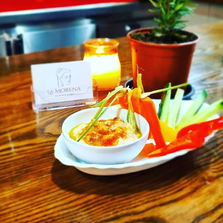 Hotel La Morena 丰希罗拉 住宿加早餐酒店