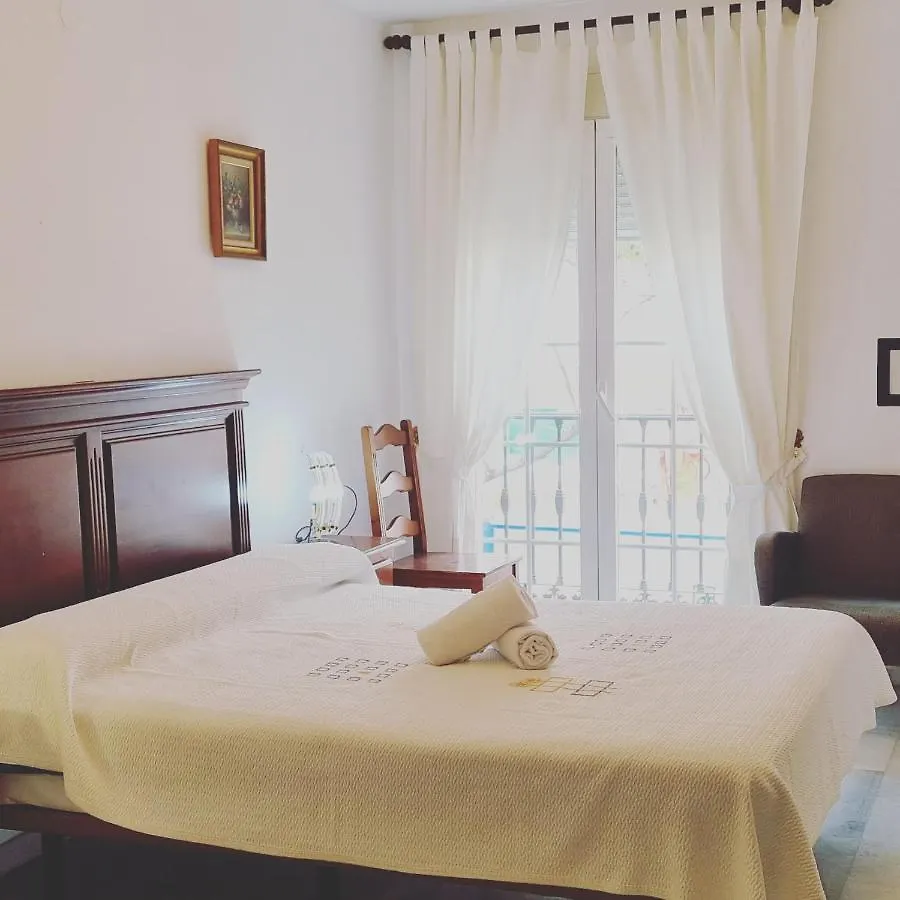 Hotel La Morena 丰希罗拉